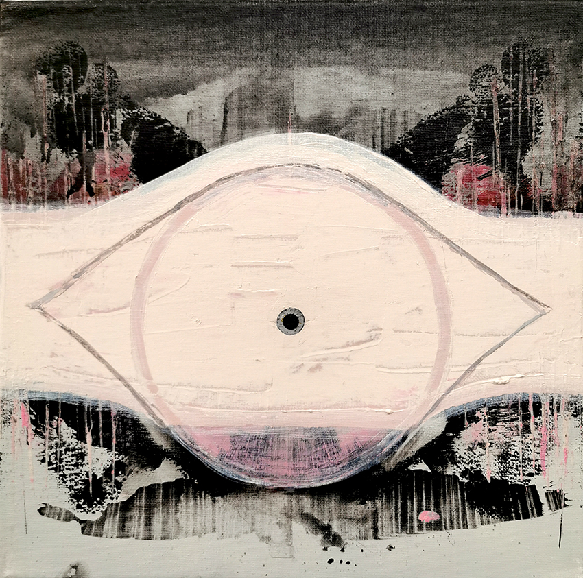 Abstrakti maalaus mustavalkoisilla ja vaaleanpunaisilla sävyillä.