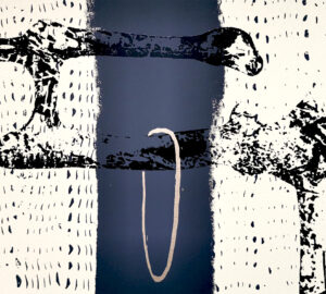 Abstrakti mustavalkoinen kuviointi sinisellä taustalla.