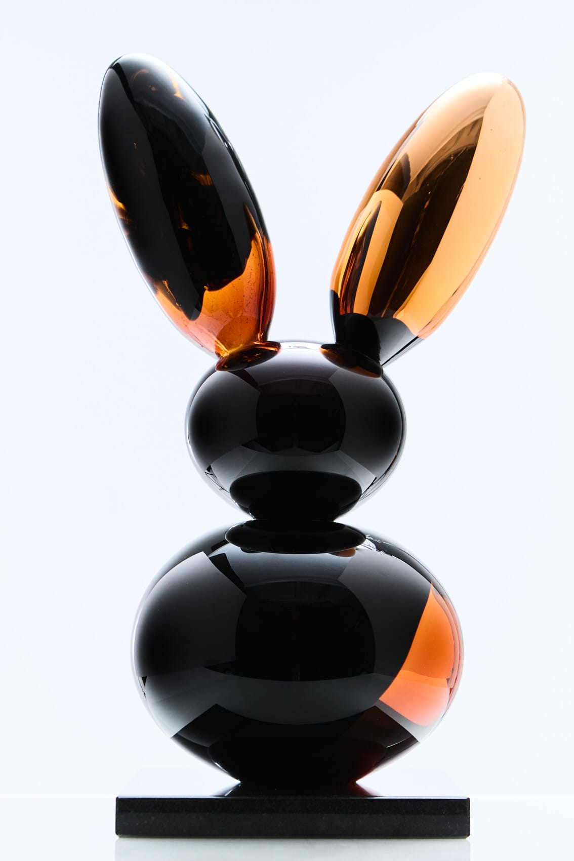 Moderni pupupatsas lasista ja metallista