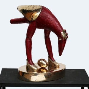 Punainen ja kultainen muna veistos